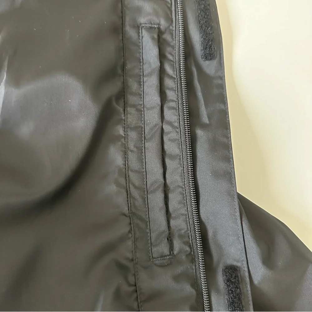 Eddie Bauer black‎ rain jacket
